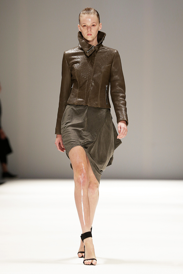 Australia Fashion Week Spotlight: Strateas Carlucci Keeps It Simple For SS 2015