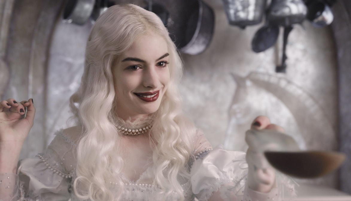Anne Hathaway discusses playing the White Queen