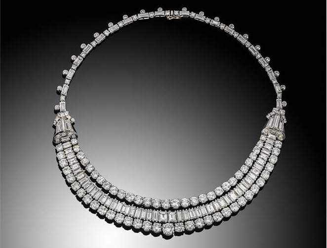 Jewellery Sales: the wonder of white diamonds