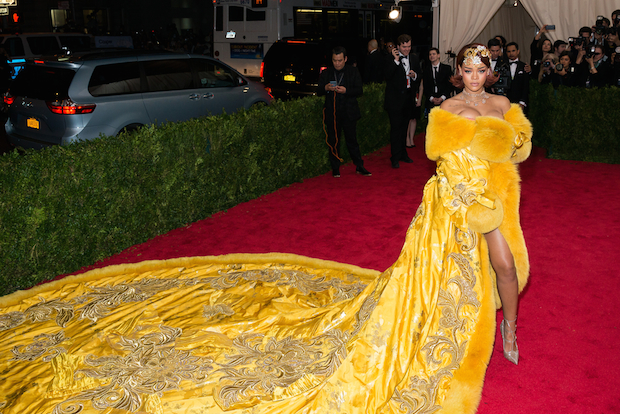 GUO PEI JOINS WORLD’S TOP FASHION HOUSES WITH HONORARY COUTURE STATUS