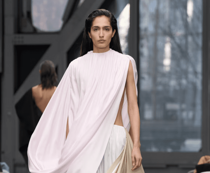 The Everything Shower Goes Runway- Calvin Klein Beauty Trend