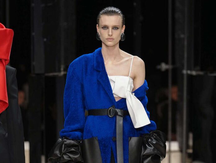 Sarah Burton Givenchy Fall 2026 Paris Fashion Week