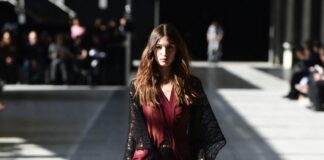 Bella Hadids Return to the Runway Is Redefining Supermodel Bella Hadids Return to the Runway Is Redefining Supermodel