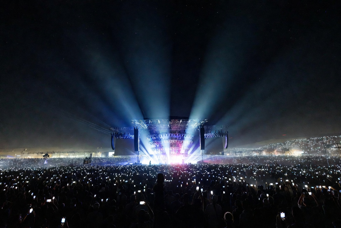 Coachella 2026 Just Reset the Music Industry — Surprise Guests, Viral Performances, and Controversy Explained