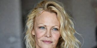 Pamela Anderson No makeup and the Rise of the Bare-Face Shift Pamela Anderson and the Rise of the Bare-Face Celebrity Beauty Shift