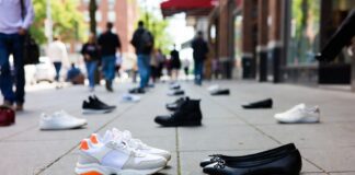 Sneakers and Ballet Flats Define Street Style Footwear Trends in 2026 Sneakers and Ballet Flats Define Street Style Footwear Trends in 2026