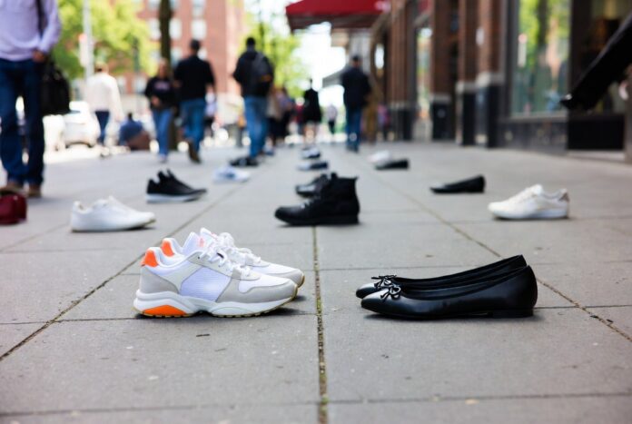 Sneakers and Ballet Flats Define Street Style Footwear Trends in 2026