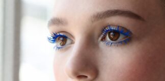 The Viral “Blue Mascara” Hack The Viral “Blue Mascara” Hack