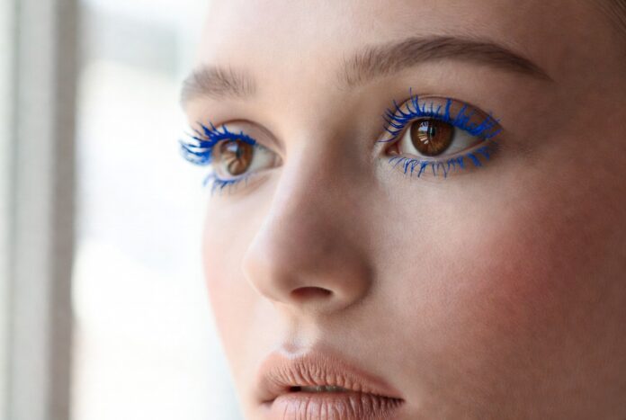 The Viral “Blue Mascara” Hack