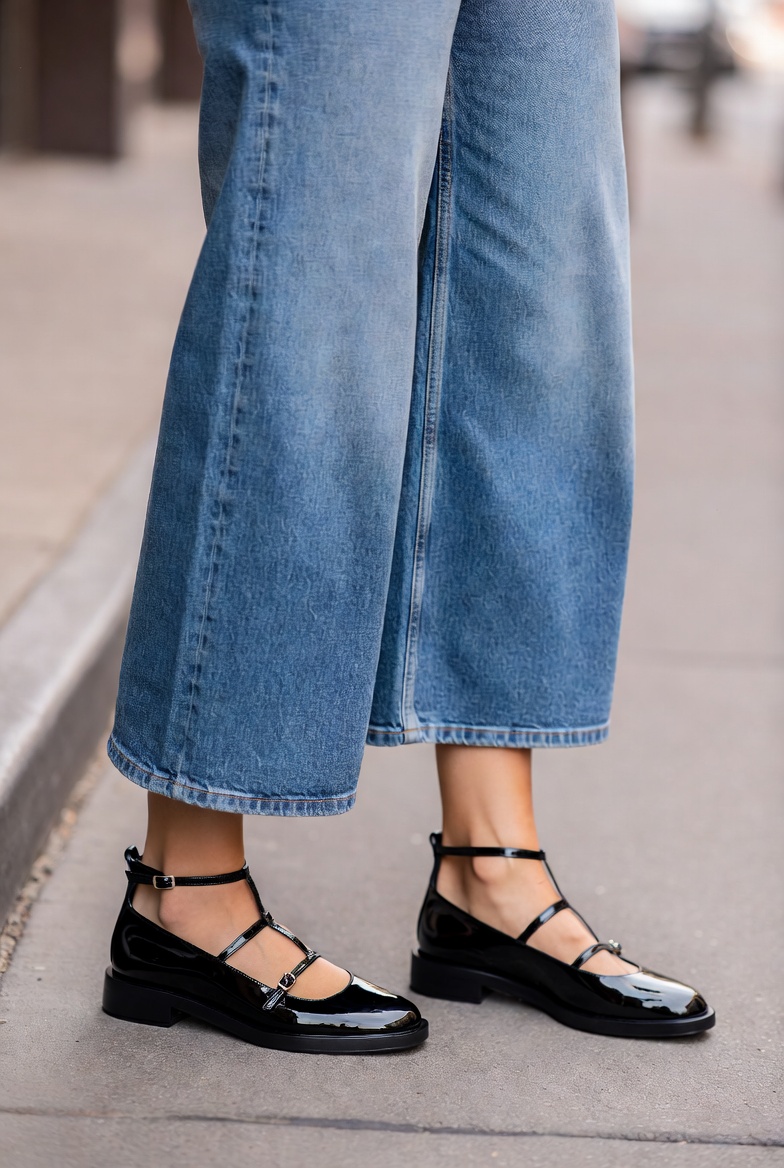 Wide-Leg Cropped Jeans Are Back